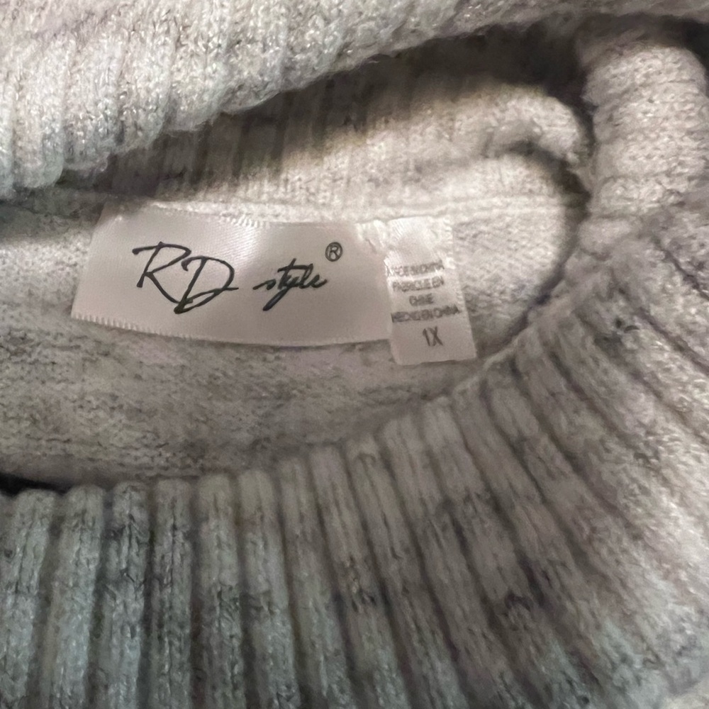 RD Style Ursula Turtleneck Sweater NWT, size 1X - Picture 4 of 9
